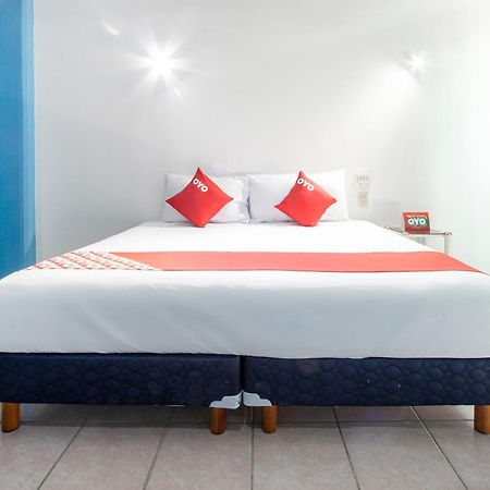 Oyo Hotel Estacion,Jose Cardel,Parque Central Revolucion Dış mekan fotoğraf